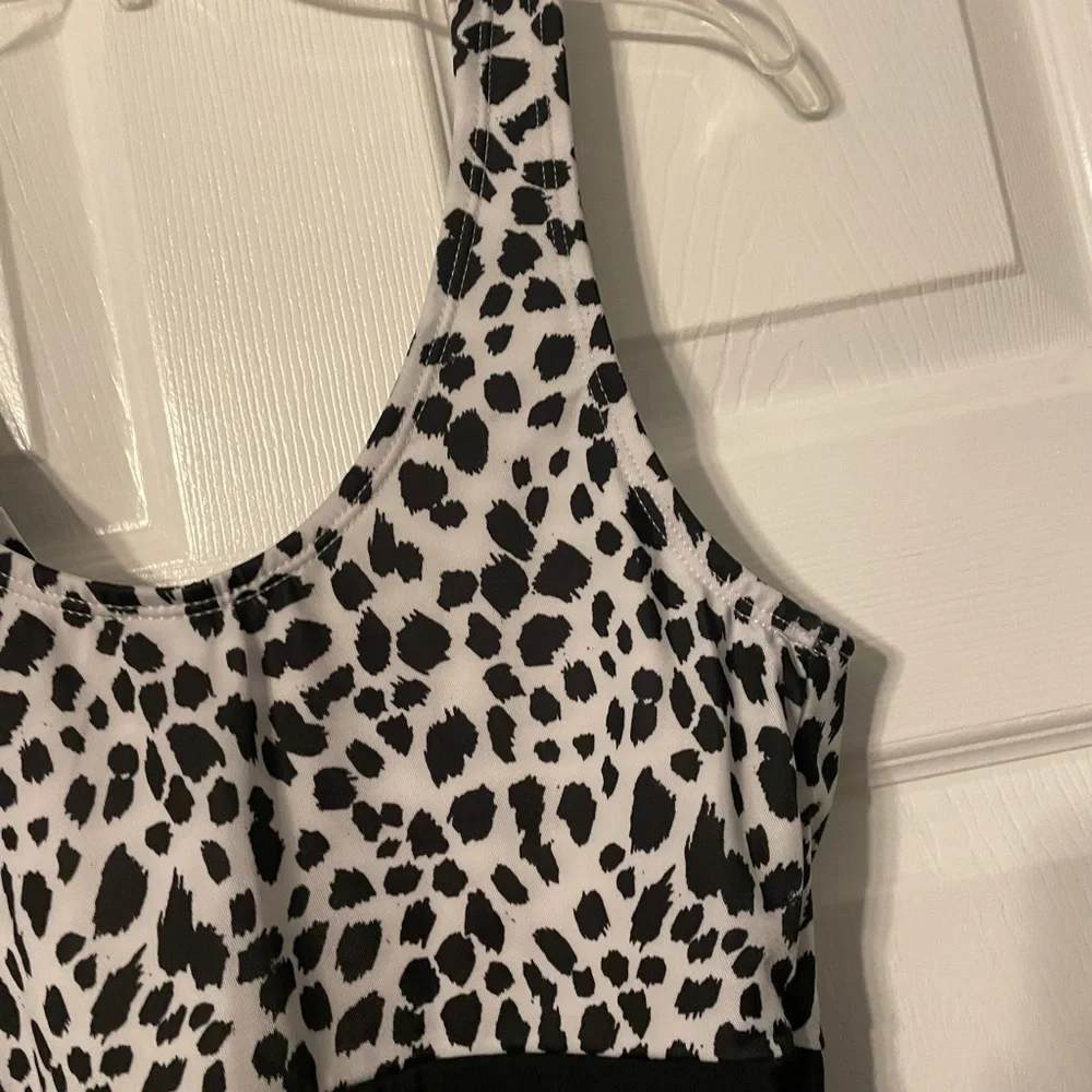 NWT Outdoor Oasis Animal Print Swimsuit